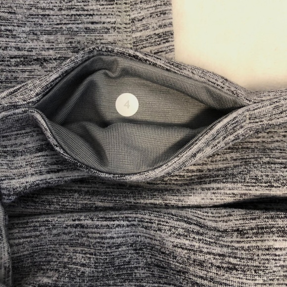 Lululemon Wunder Under III: Size 4 - Picture 8 of 10